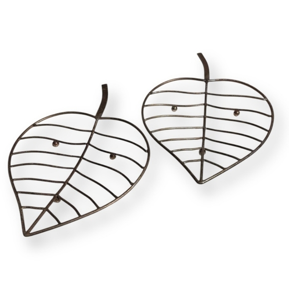 VINTAGE Metal Leaf Wire Frame Decorative Shallow Open Tray - Set of Two - Picture 1 of 3